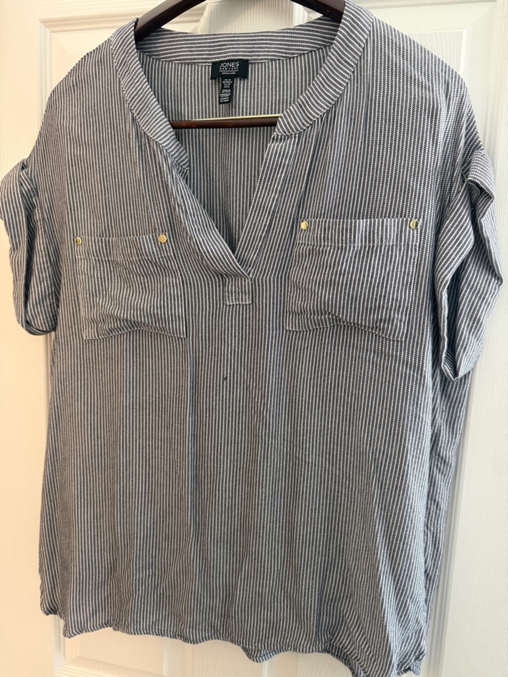 Jones New York Navy & White Pinstripe V-Neck Blouse